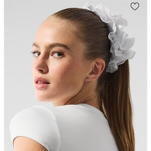 Micro plisse oversize scrunchie